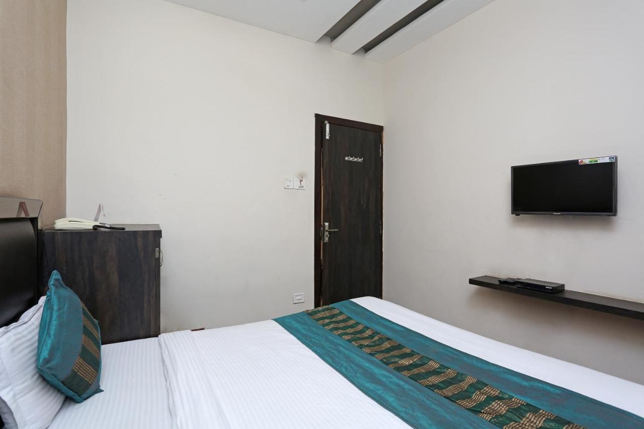Oyo 6325 Hotel Kiran Rāipur Екстериор снимка