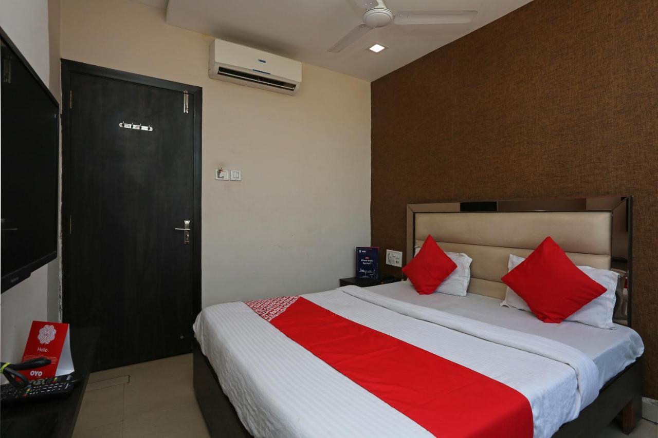 Oyo 6325 Hotel Kiran Rāipur Екстериор снимка
